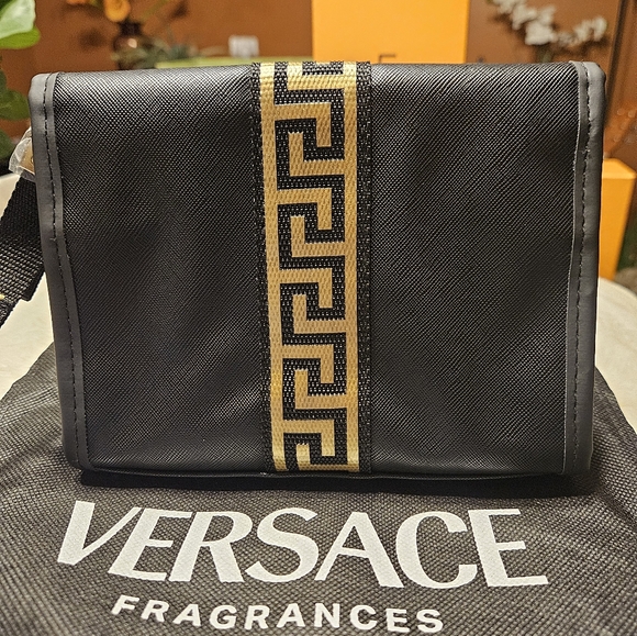 VERSACE Beauty Bag, New - Picture 2 of 16